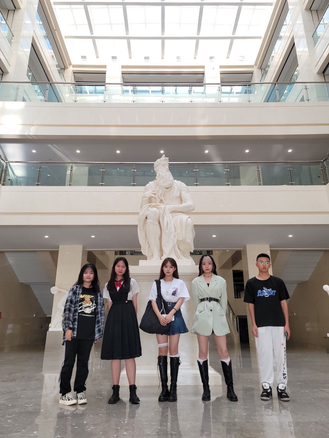 参观云南艺术学院